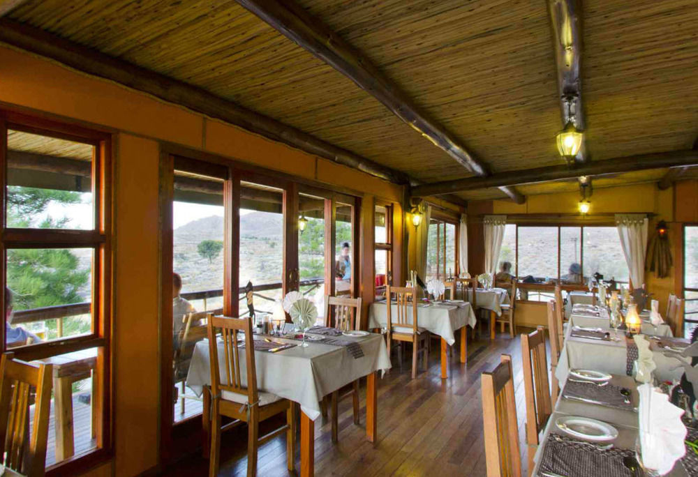 Klein-Aus Vista Desert Horse Inn Exterior foto